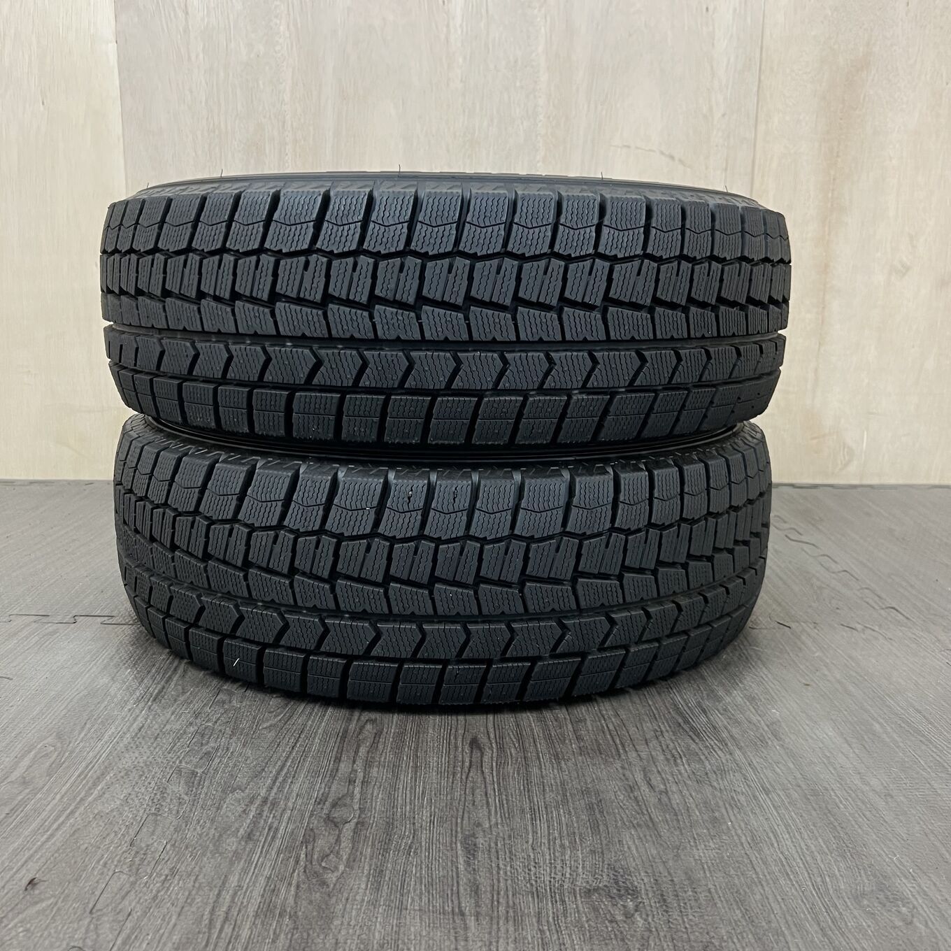 タイヤのみ]スタッドレスタイヤ 195/65R15 DUNLOP WINTER MAXX WM02 2