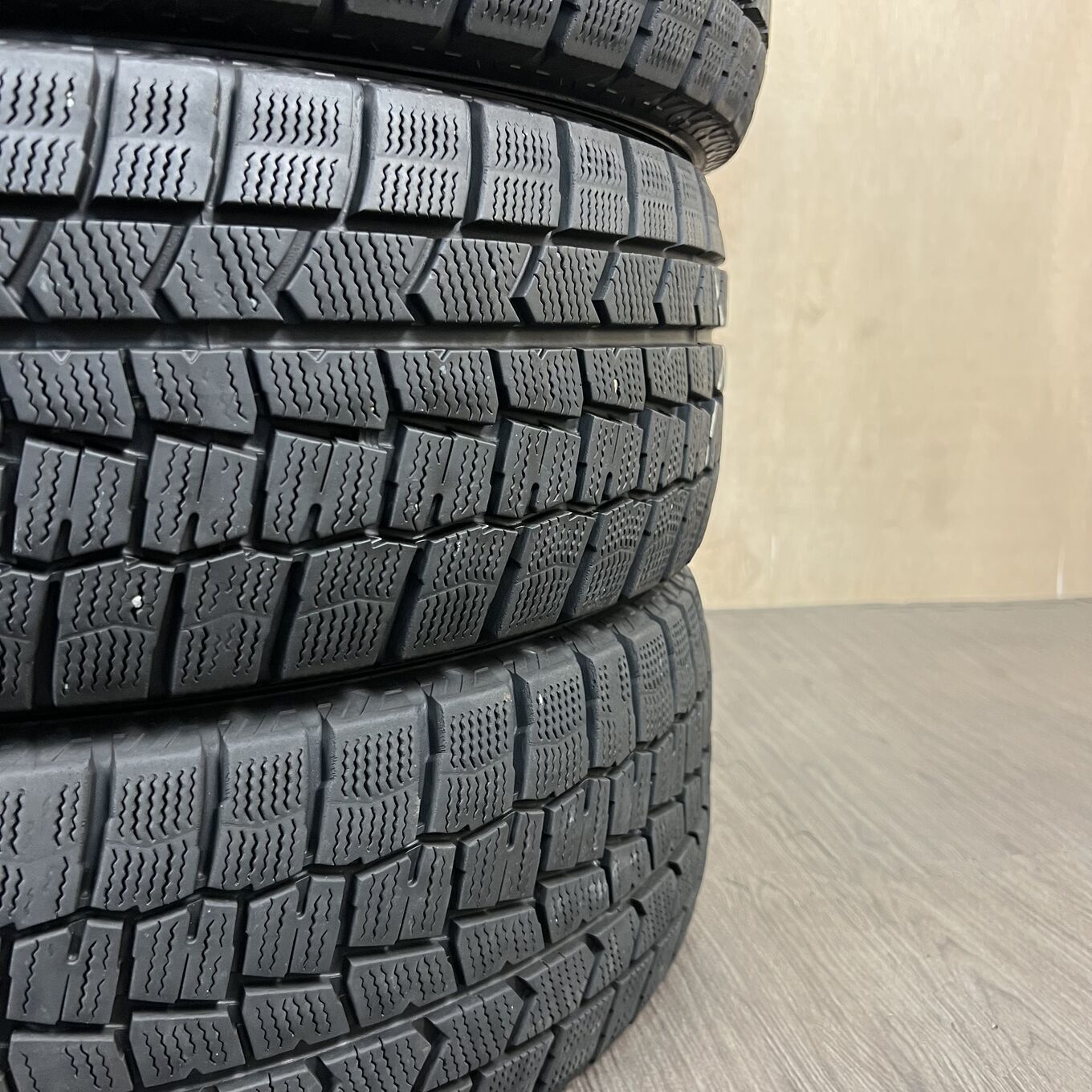 タイヤのみ]スタッドレスタイヤ 205/60R16 DUNLOP SP WINTER MAXX WM02