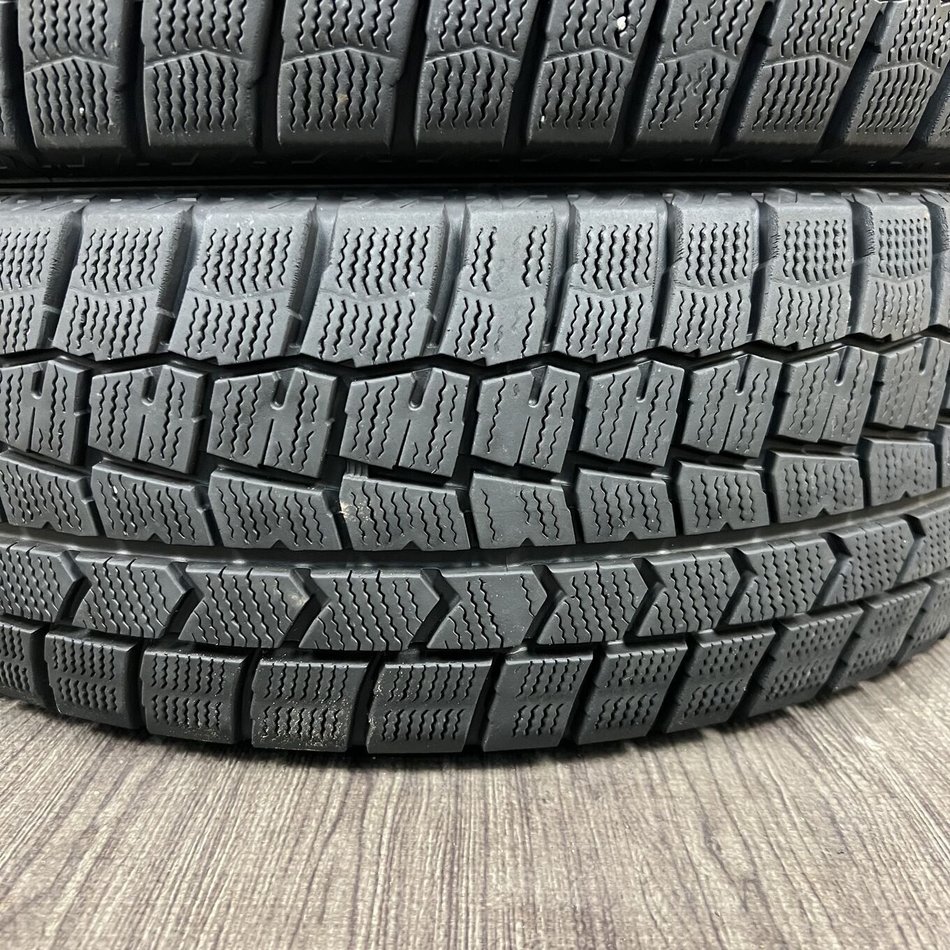 タイヤのみ]スタッドレスタイヤ 205/60R16 DUNLOP SP WINTER MAXX WM02