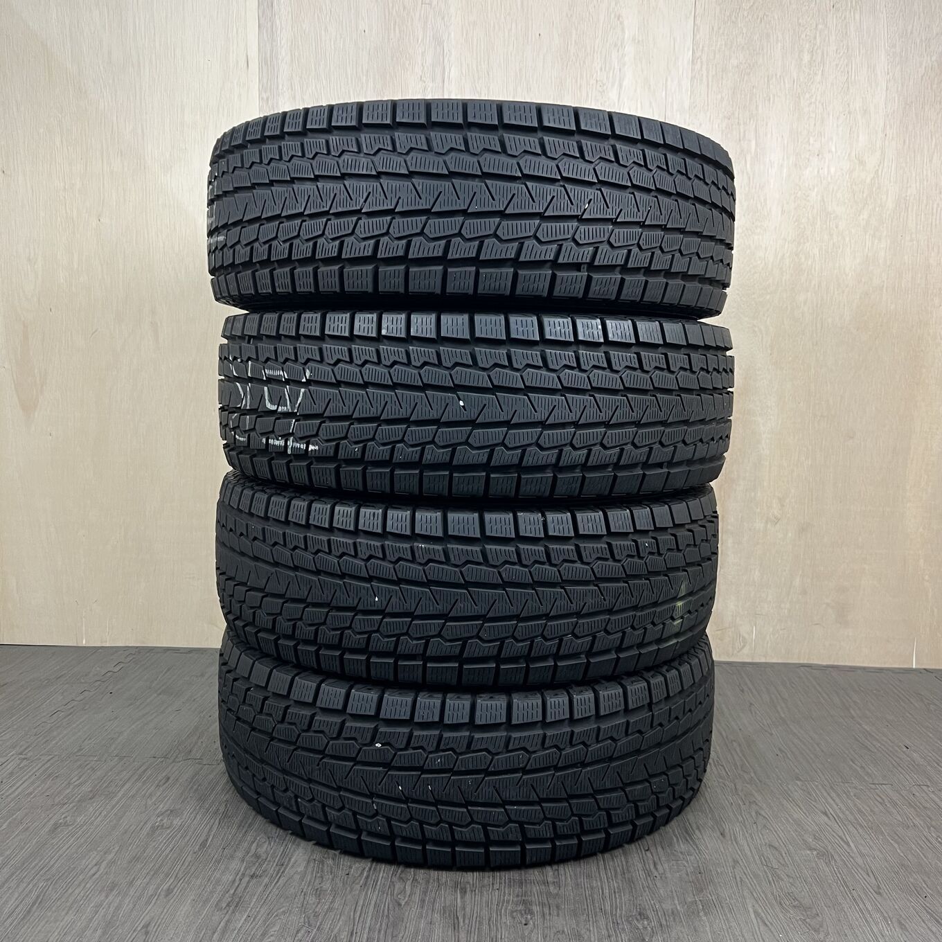 タイヤのみ]スタッドレスタイヤ 285/75R16 YOKOHAMA ICE GUARD G075 4 
