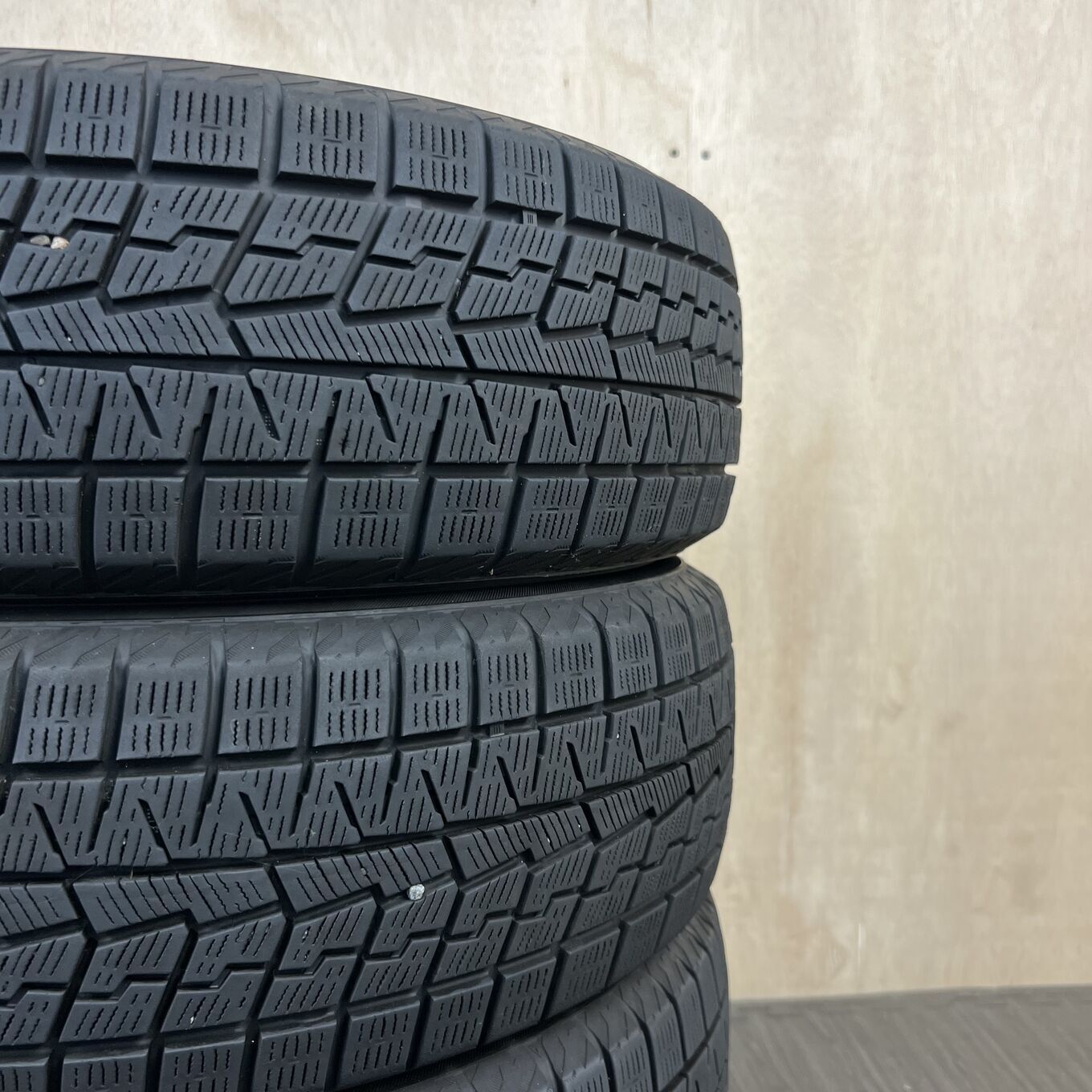 タイヤのみ]スタッドレスタイヤ 195/65R15 YOKOHAMA ICE GUARD IG70 4