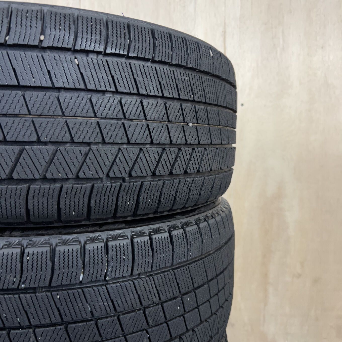 タイヤのみ]スタッドレスタイヤ 245/45R17 BRIDGESTONE BLIZZAK VRX3 4
