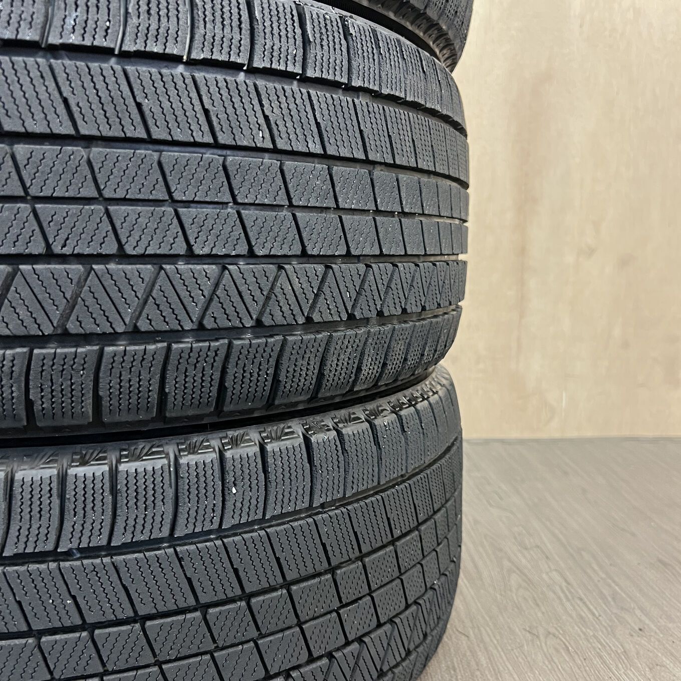 タイヤのみ]スタッドレスタイヤ 245/45R17 BRIDGESTONE BLIZZAK VRX3 4