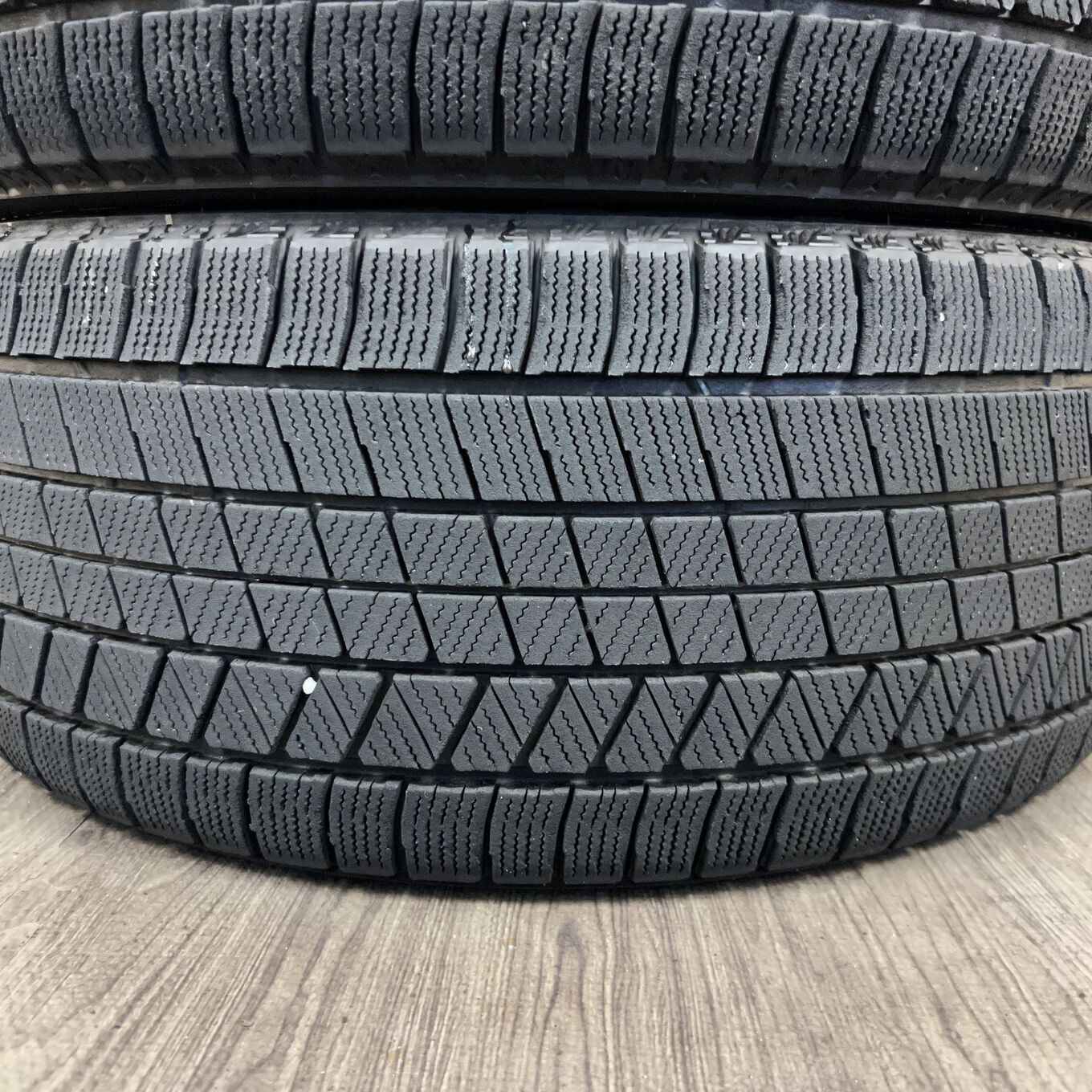 タイヤのみ]スタッドレスタイヤ 245/45R17 BRIDGESTONE BLIZZAK VRX3 4