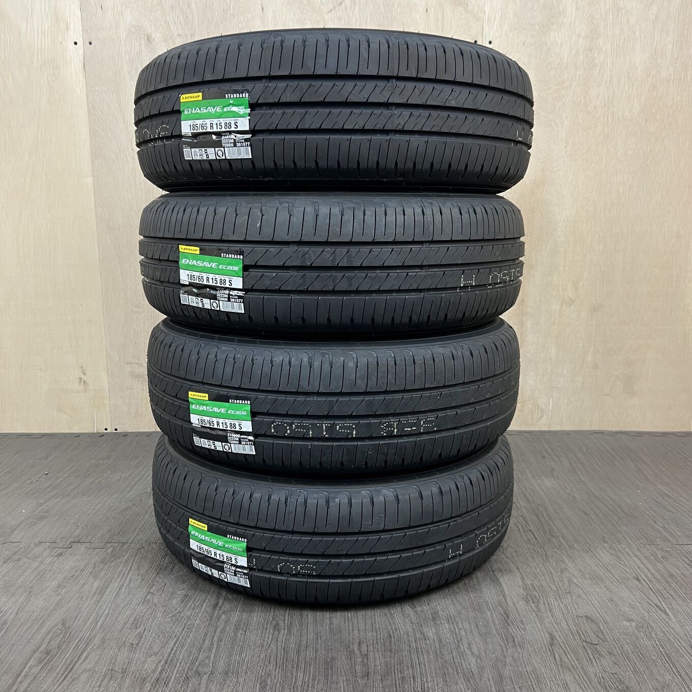 タイヤのみ]サマータイヤ 185/65R15 DUNLOP ENASAVE EC205 4本セット