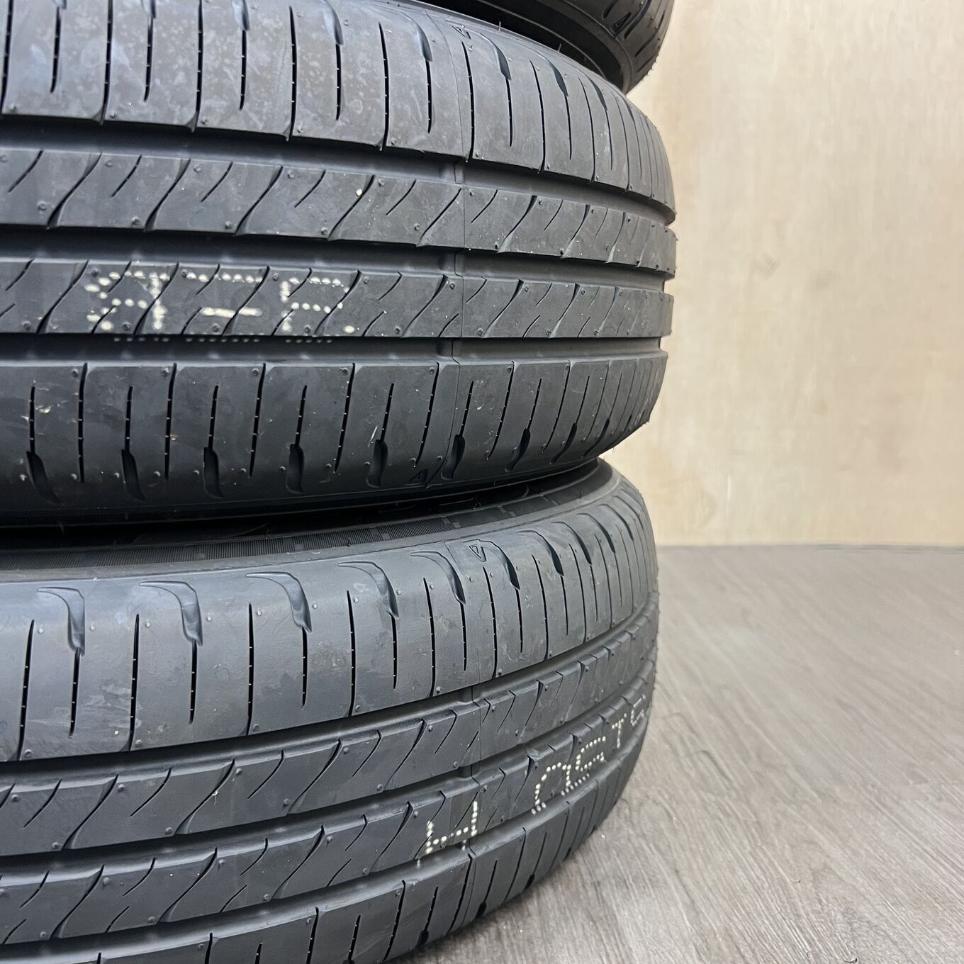 タイヤのみ]サマータイヤ 185/65R15 DUNLOP ENASAVE EC205 4本セット