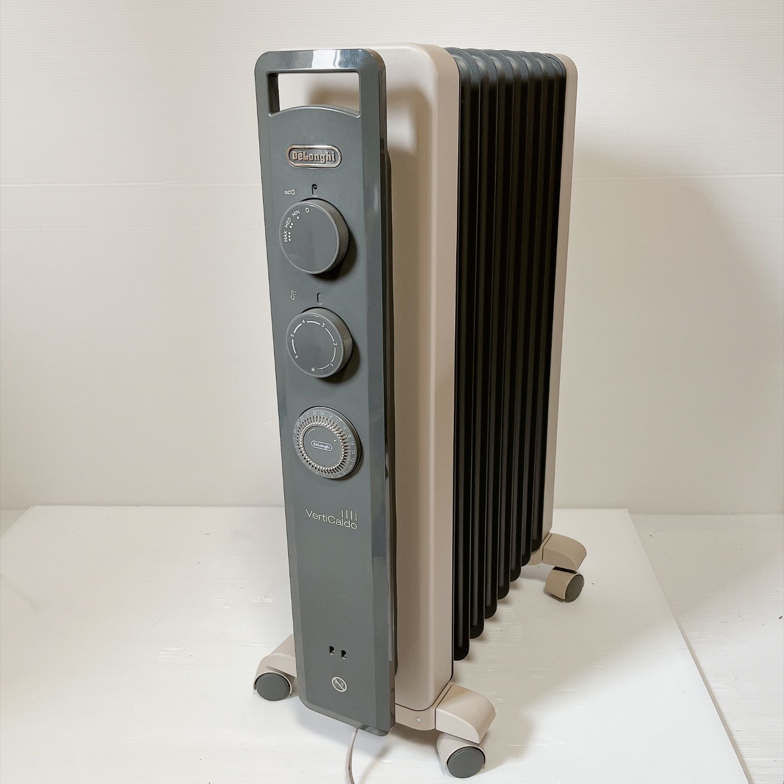 DeLonghi RHJ21F0812-GY ヴェルティカルド オイルヒーター #550-0830-1