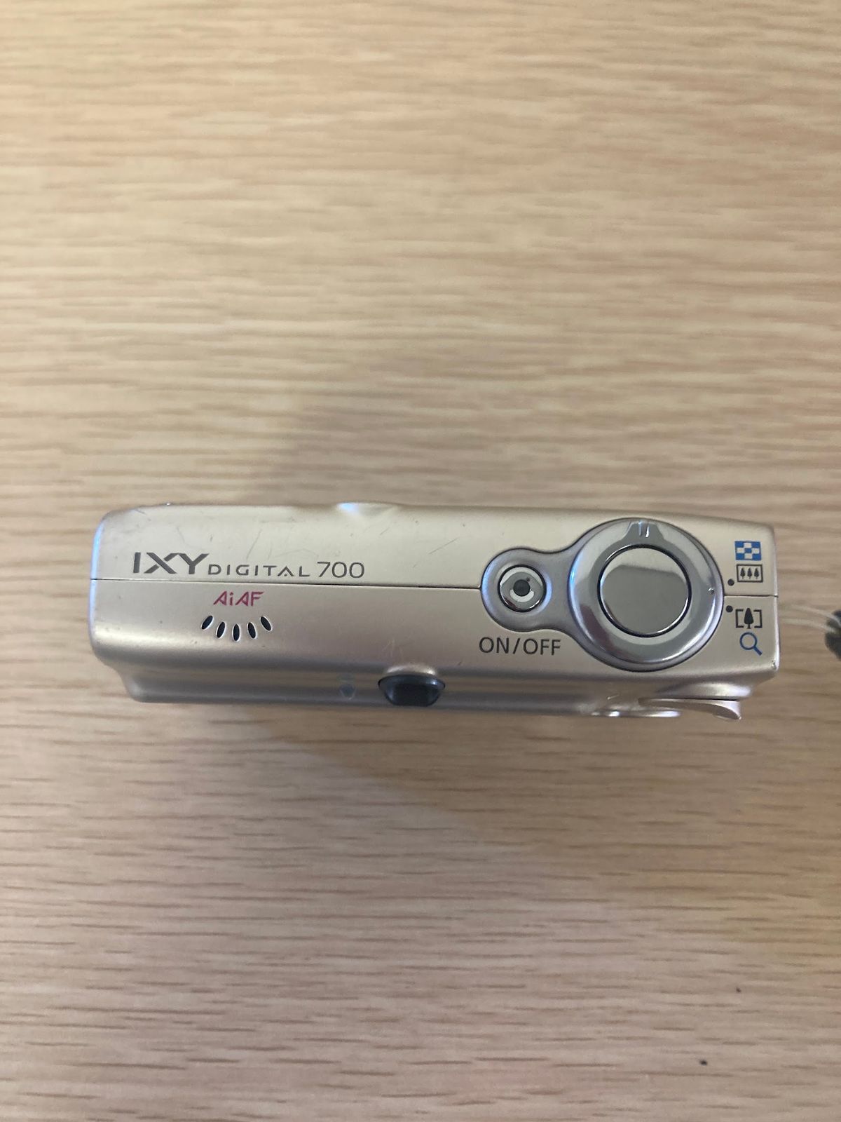 Canon IXY DIGITAL 700 本体 充電器 ストラップ付 通電動作未確認】Canon キヤノン IXY DIGITAL 700 PC1169 コンパクト
