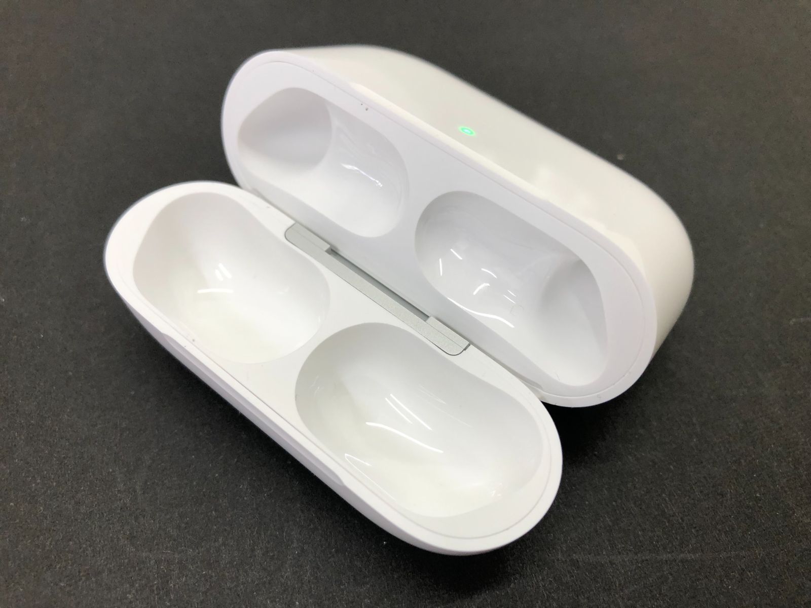 J）Apple AirPods Pro 3 MFHP4J/A ノイズキャンセリング搭載 - メルカリ