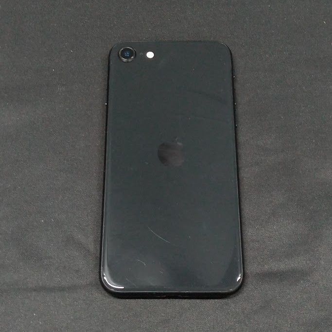 Apple iPhone SE 第2世代 64GB ブラック - メルカリ