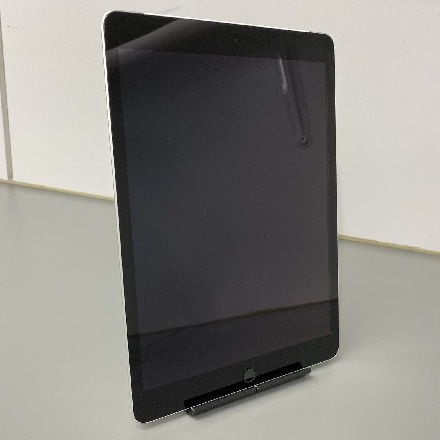 185] 【状態：フロントカメラテスト失敗】iPad 第9世代 Wi-Fi+セルラー