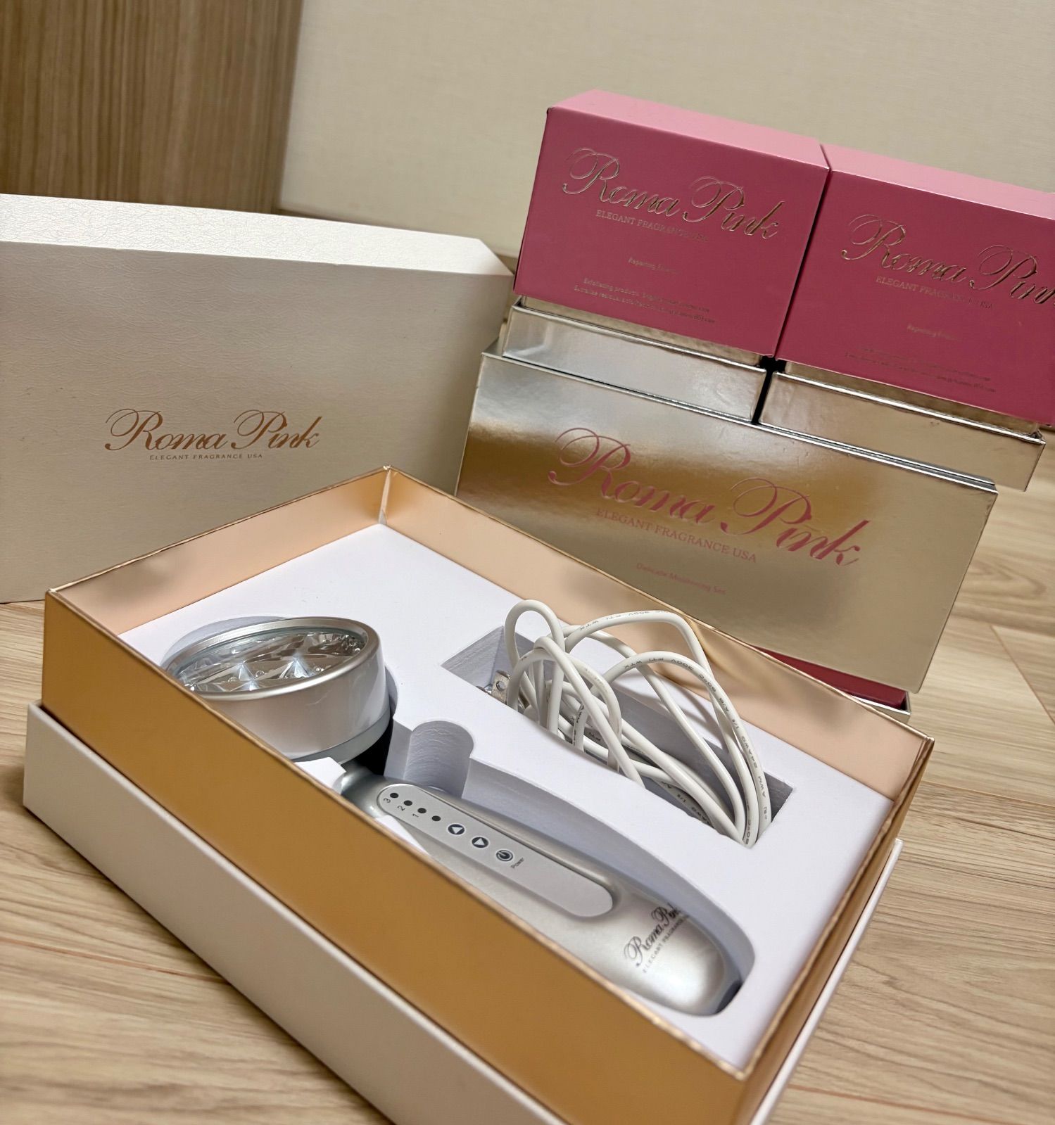 ローマピンクRoma Pink LEDライト リップセラム ボディセラム 施術セット一式 28,860円