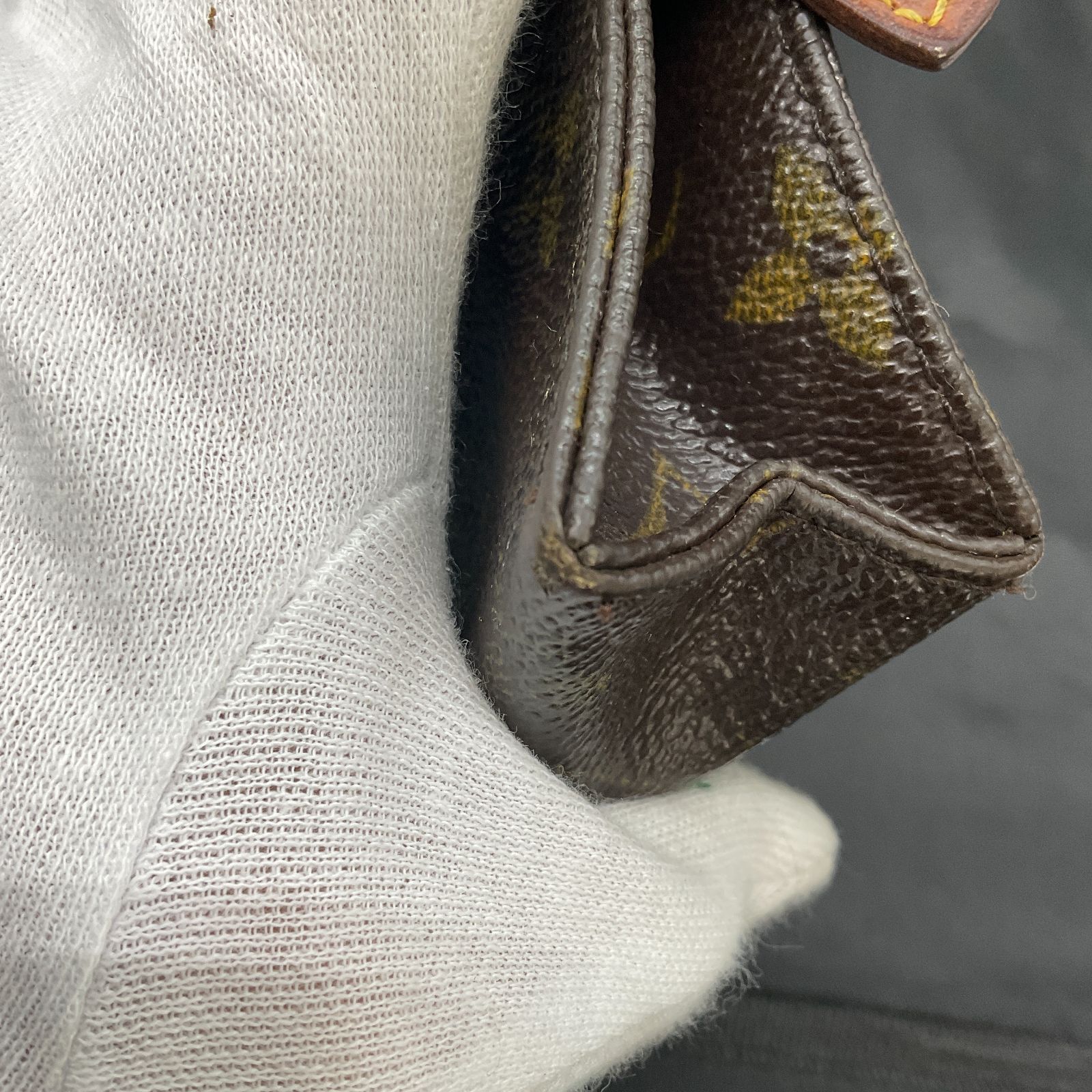 https://assets.mercari-shops-static.com/-/large/plain/2JXYLbWrvJuzmWWUX87jc4.jpg@jpg