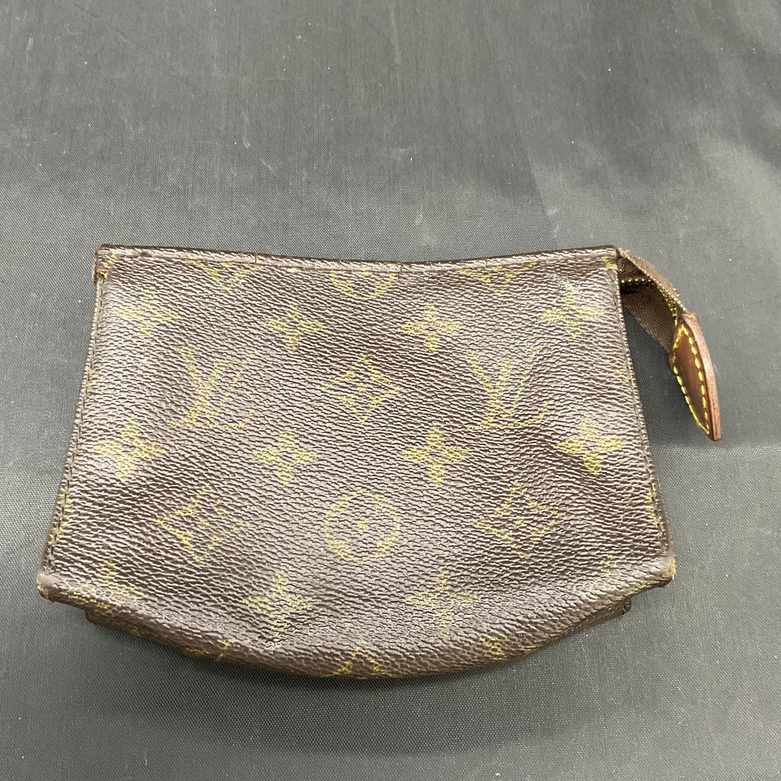 https://assets.mercari-shops-static.com/-/large/plain/2JXYLbZS6JcrULSjzW7Bo6.jpg@jpg