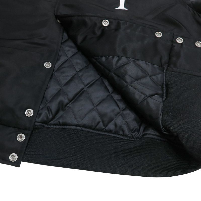 https://assets.mercari-shops-static.com/-/large/plain/2JXYkcGwkwuHeBhQhWayrv.jpg@jpg