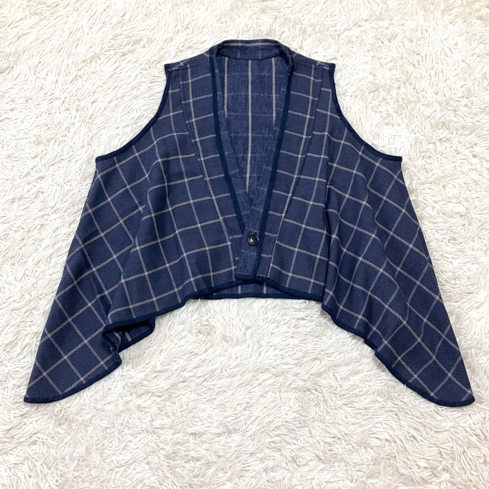 M&KYOKO 佐藤繊維　ポンチョ　ベスト タグ付き】M.&KYOKO リバーシブルの変形ベスト ポンチョ アンゴラ入り