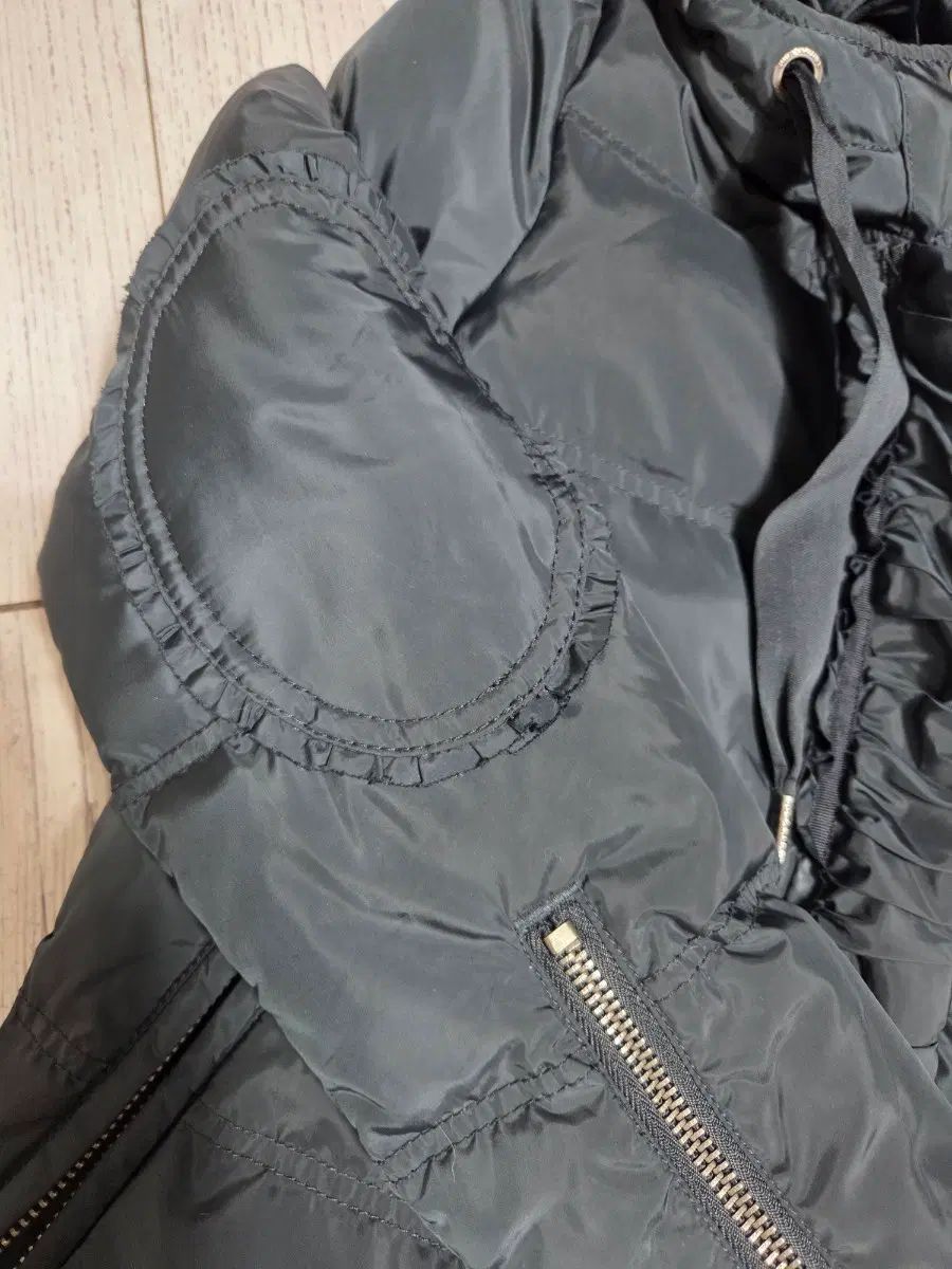 https://assets.mercari-shops-static.com/-/large/plain/2JXZWHtxUh9iTMuvjtGSfo.webp@jpg