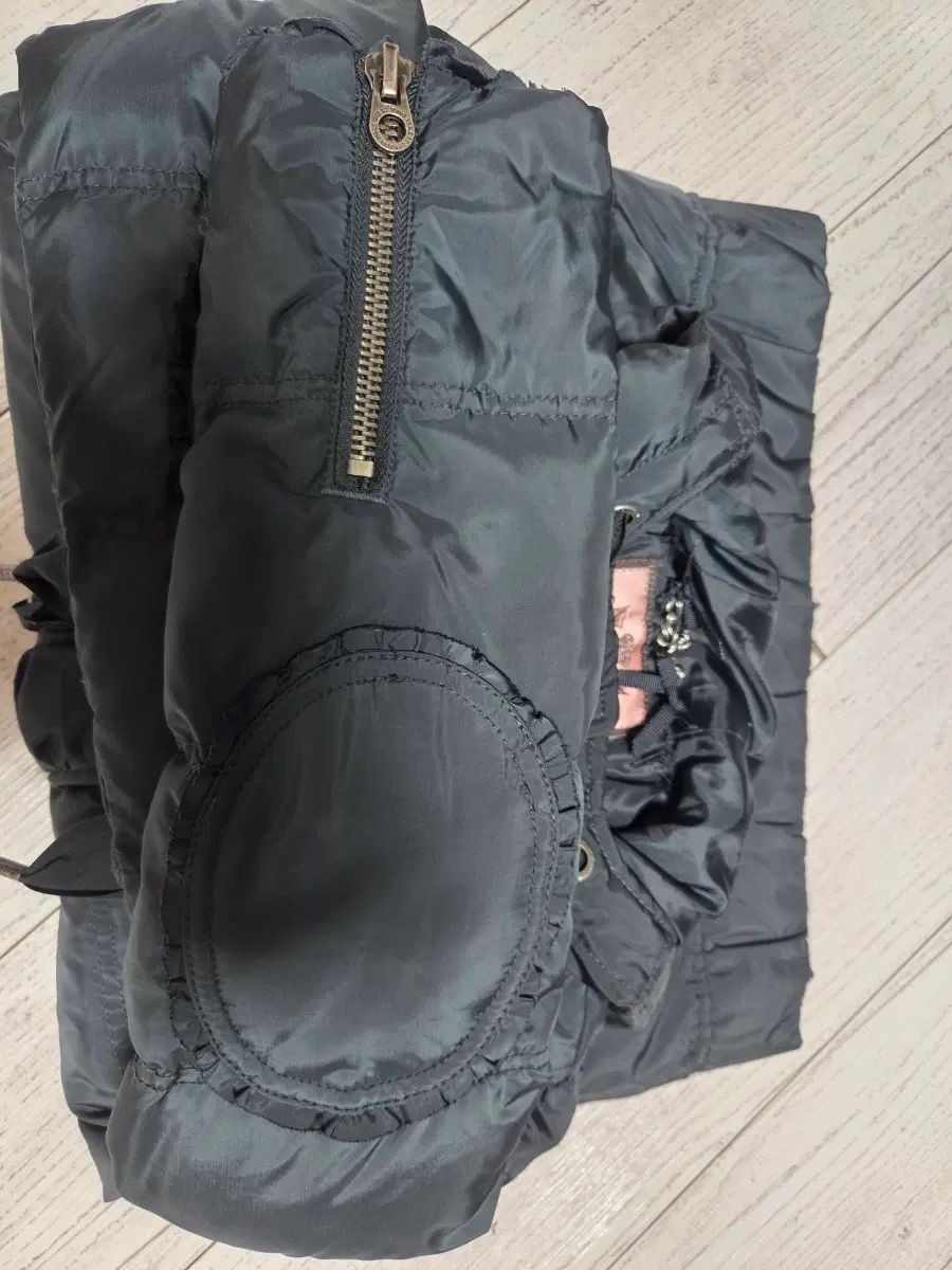 https://assets.mercari-shops-static.com/-/large/plain/2JXZWHtzzievAiddJQjyKE.webp@jpg
