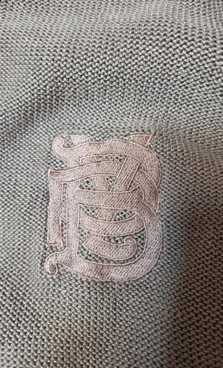 https://assets.mercari-shops-static.com/-/large/plain/2JXZXJbt9xc2Zx2sAehrMe.webp@jpg