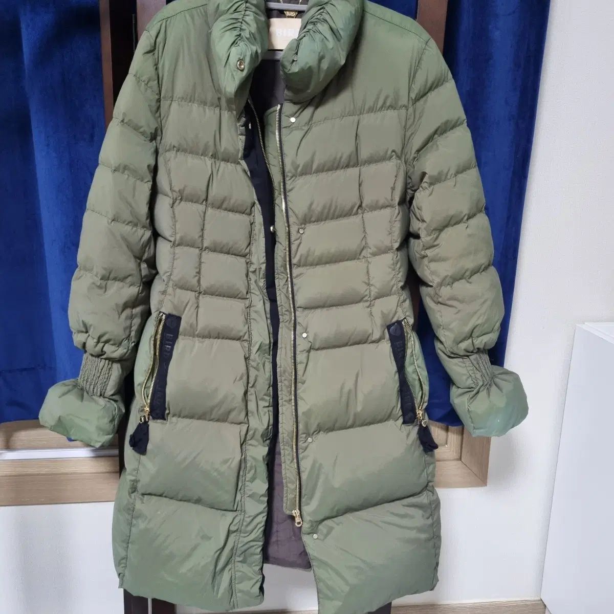 https://assets.mercari-shops-static.com/-/large/plain/2JXa5UZ4KoKeXjfMp8brJh.webp@jpg