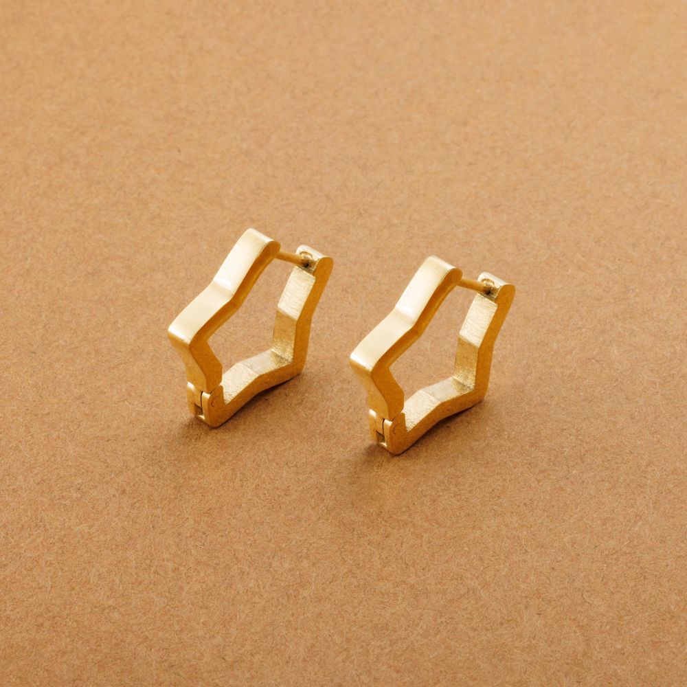 https://assets.mercari-shops-static.com/-/large/plain/2JXaHEmTthPK49GhZbVa95.jpg@jpg