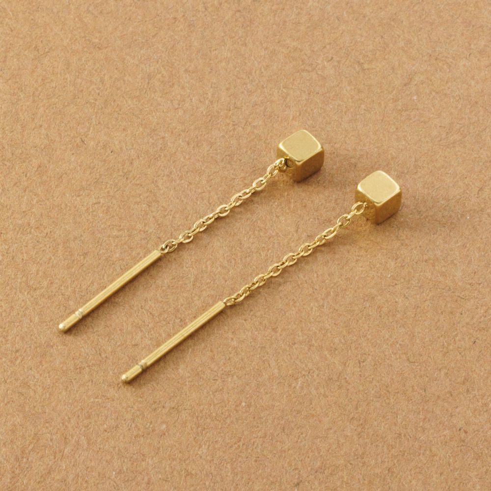 https://assets.mercari-shops-static.com/-/large/plain/2JXaHFKm4jkTbABnqNFcnS.jpg@jpg