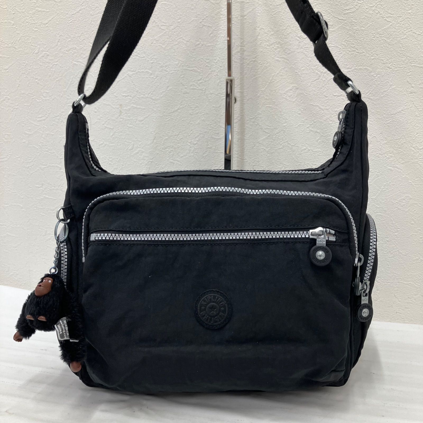 9553 KIPLING キプリング ショルダーバッグ 斜め掛け 紐調節可能 