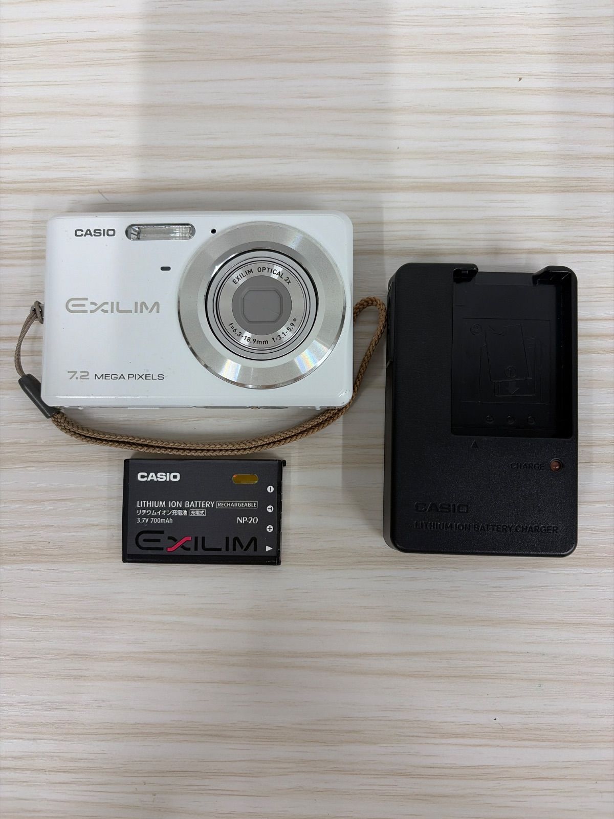 〒301 CASIO EXILIM デジタルカメラ コンパクトデジタルカメラ EX-277