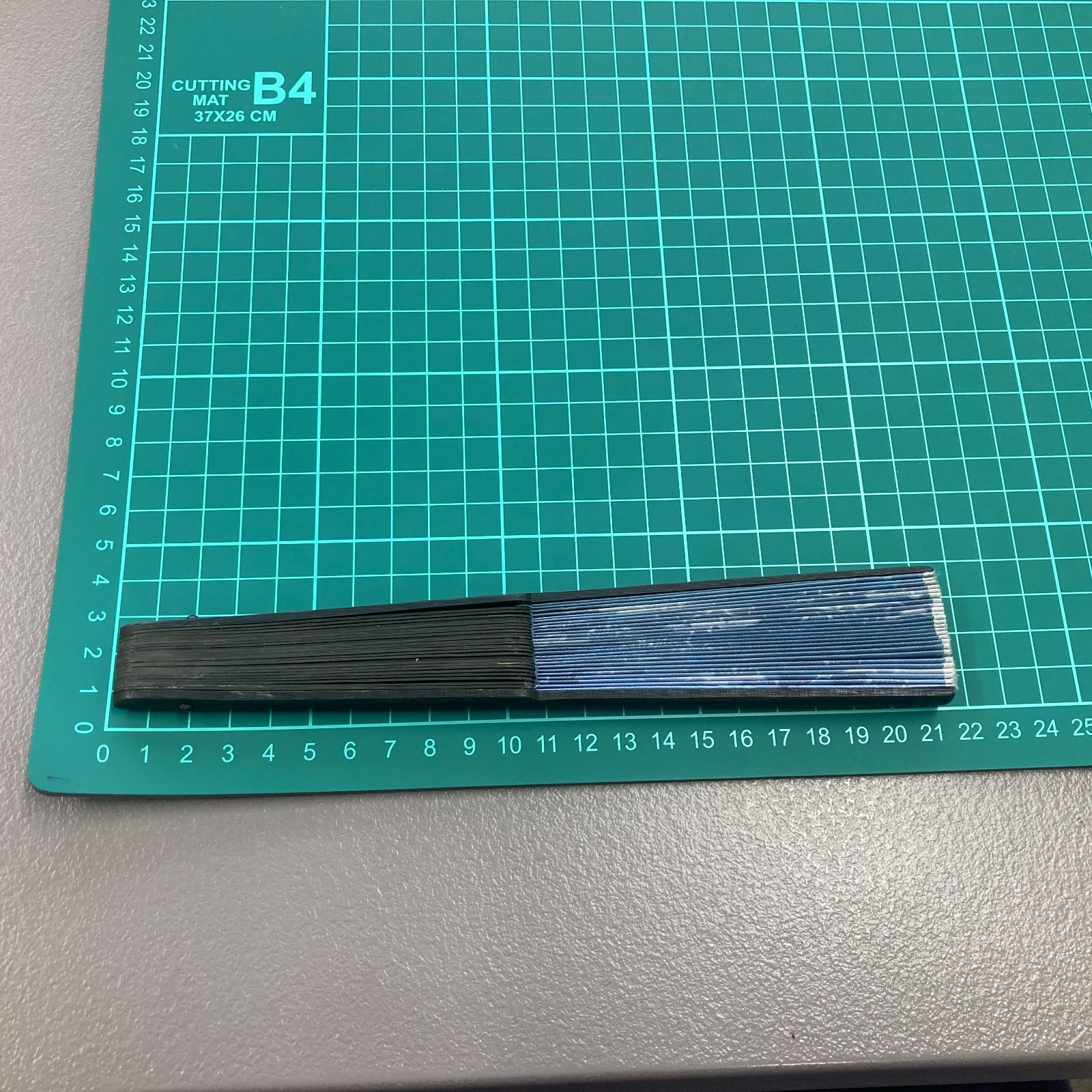 https://assets.mercari-shops-static.com/-/large/plain/2JXaYN5uwbKdCeNPKMu5dj.jpg@jpg
