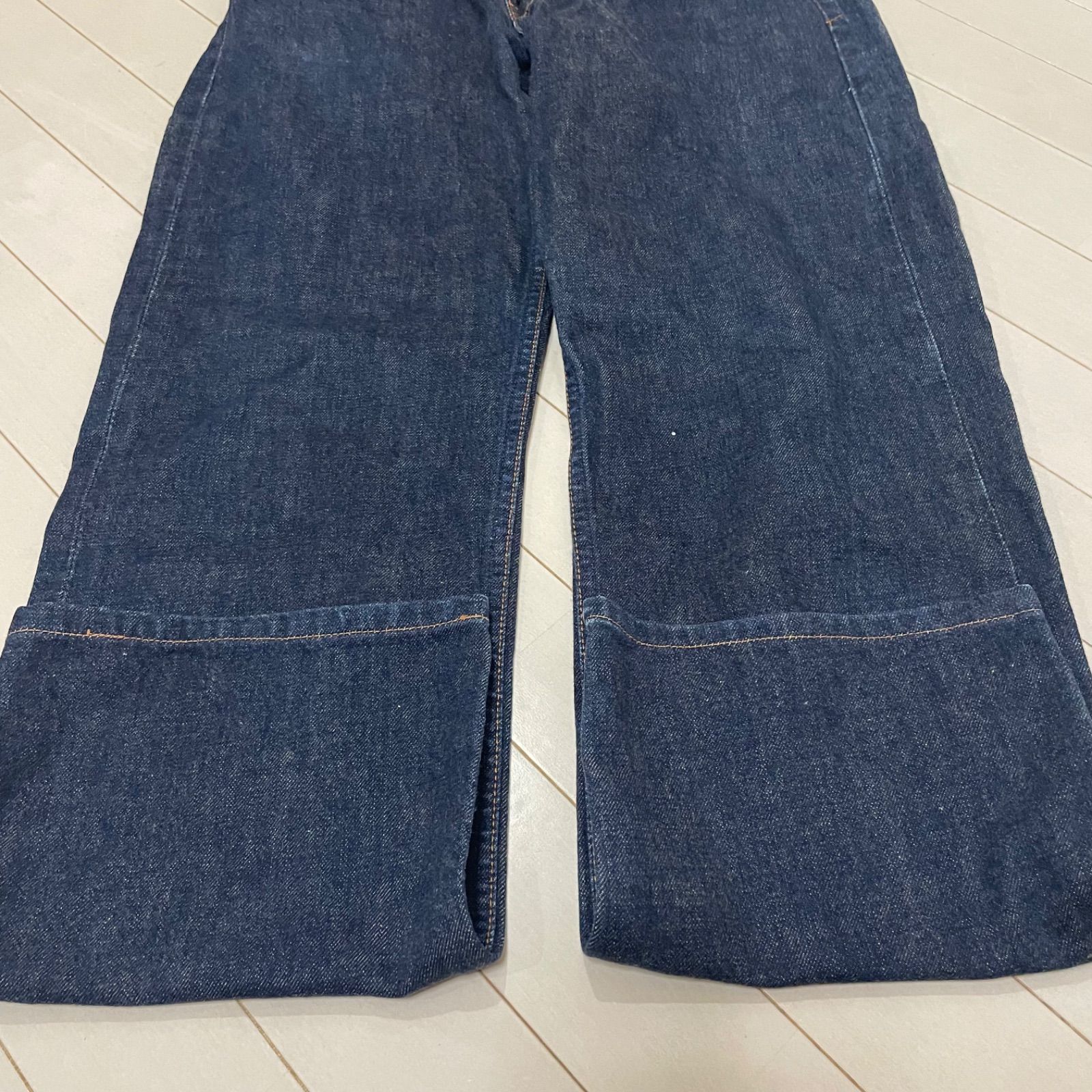 https://assets.mercari-shops-static.com/-/large/plain/2JXaa7eyVcE66KawVkHYNE.jpg@jpg
