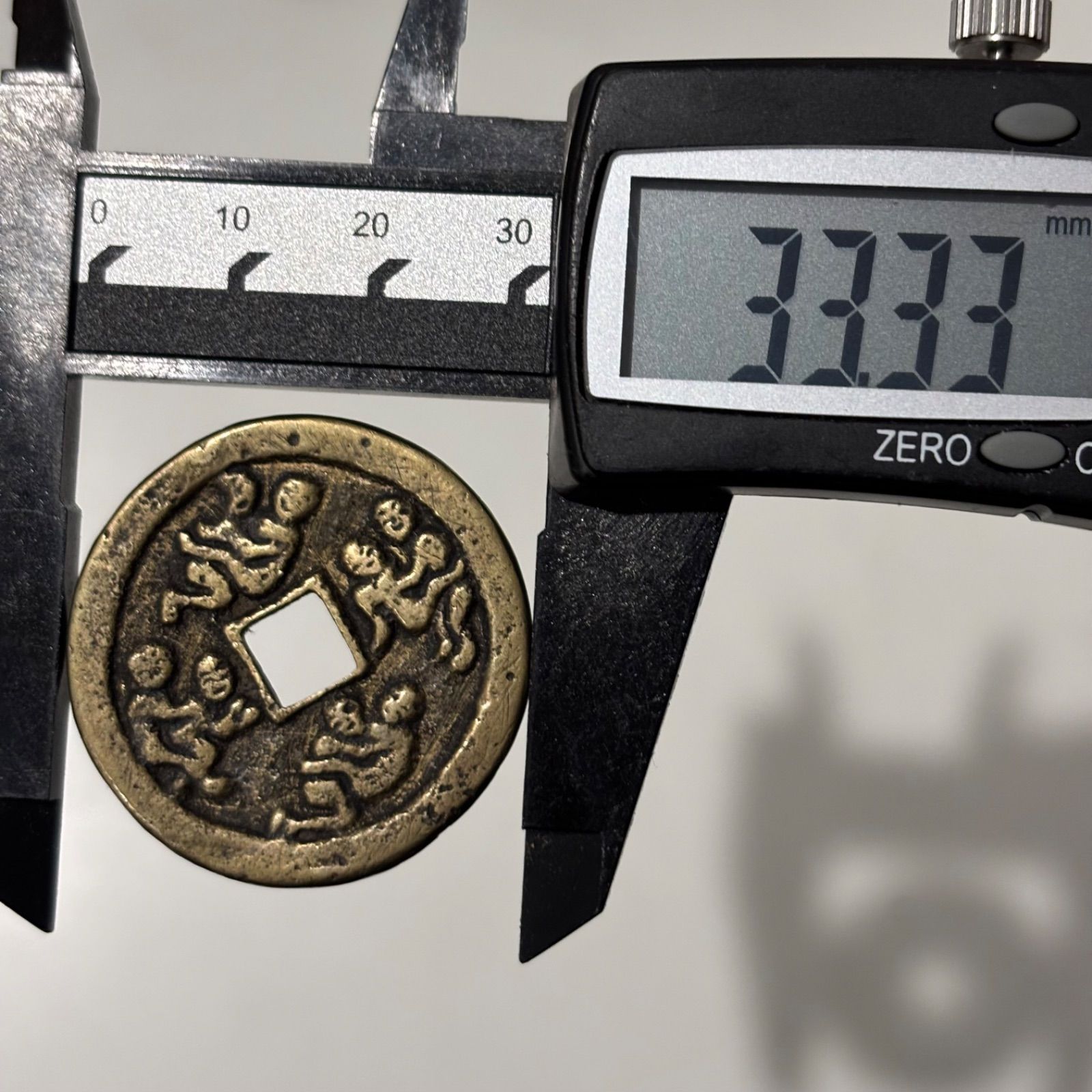 古銭 絵銭 風花雪月 秘戯銭 春銭 銅銭 約33.3mm 約12.8g - メルカリ