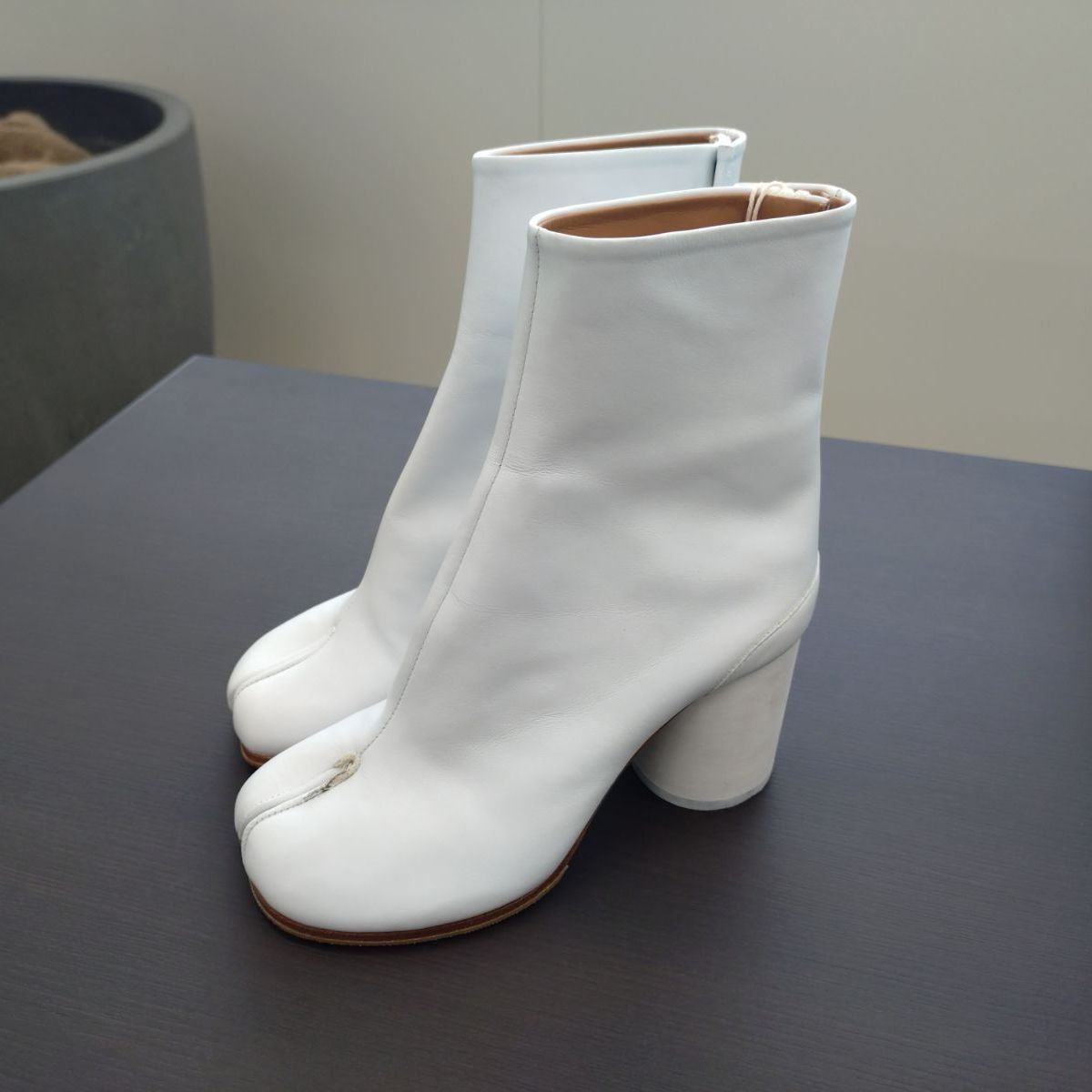 新品未使用・訳アリ商品】Maison Margiela Tabi 足袋 ブーツ 白 35 