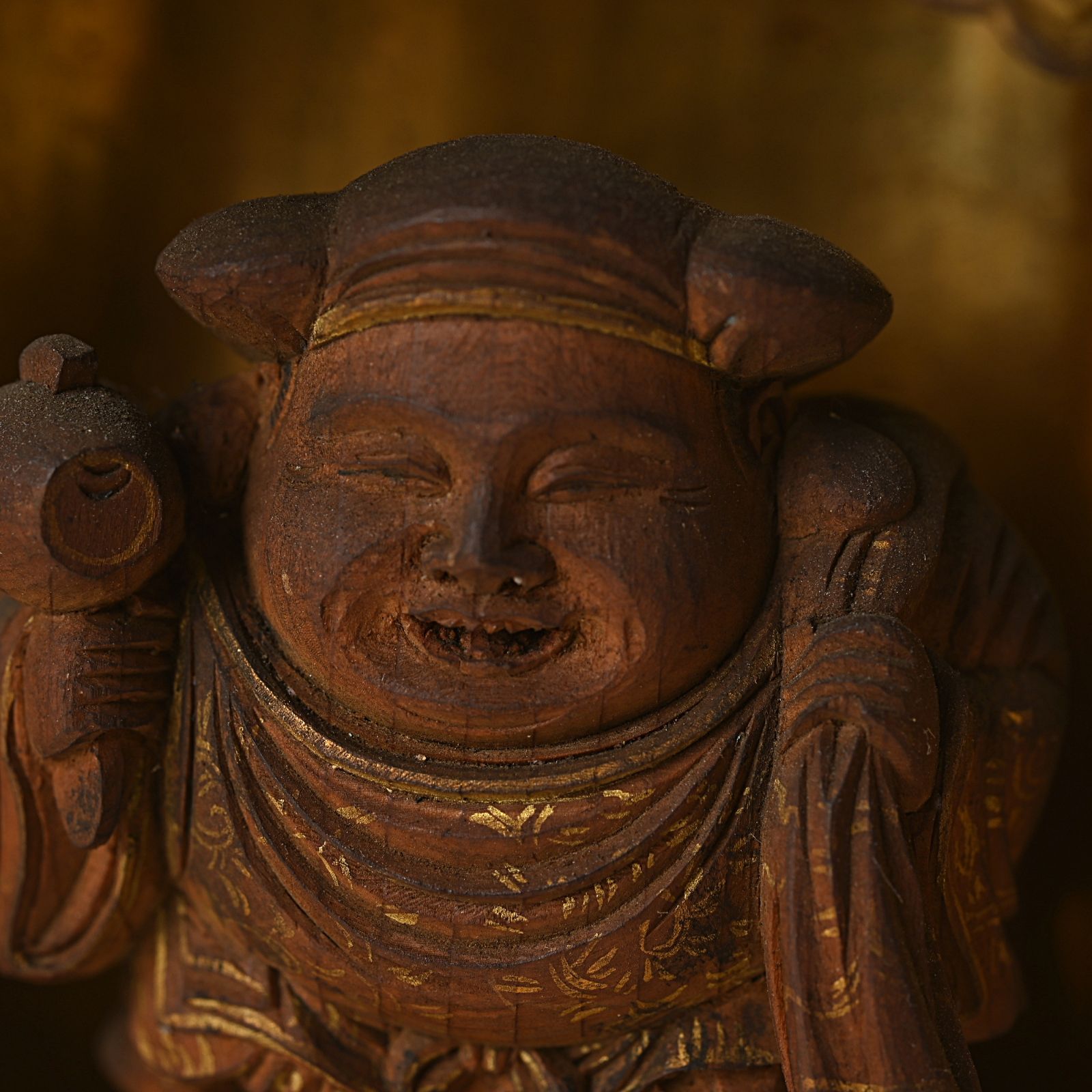 木彫 大黒天 総金箔張厨子 日蓮宗 行妙院日戒上人揮毫 - メルカリ