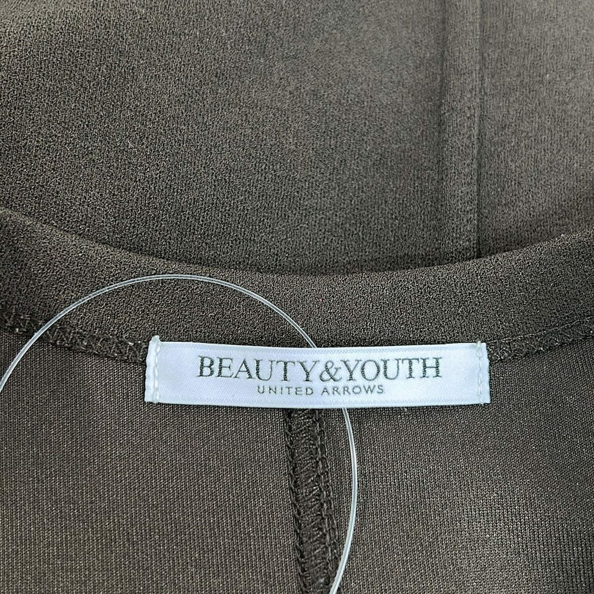 https://assets.mercari-shops-static.com/-/large/plain/2JXas5TKEdEUPrrCp9XoKd.jpg@jpg