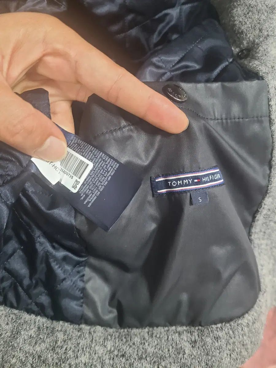https://assets.mercari-shops-static.com/-/large/plain/2JXasyij3Yo8ZxbQDgeXSq.webp@jpg