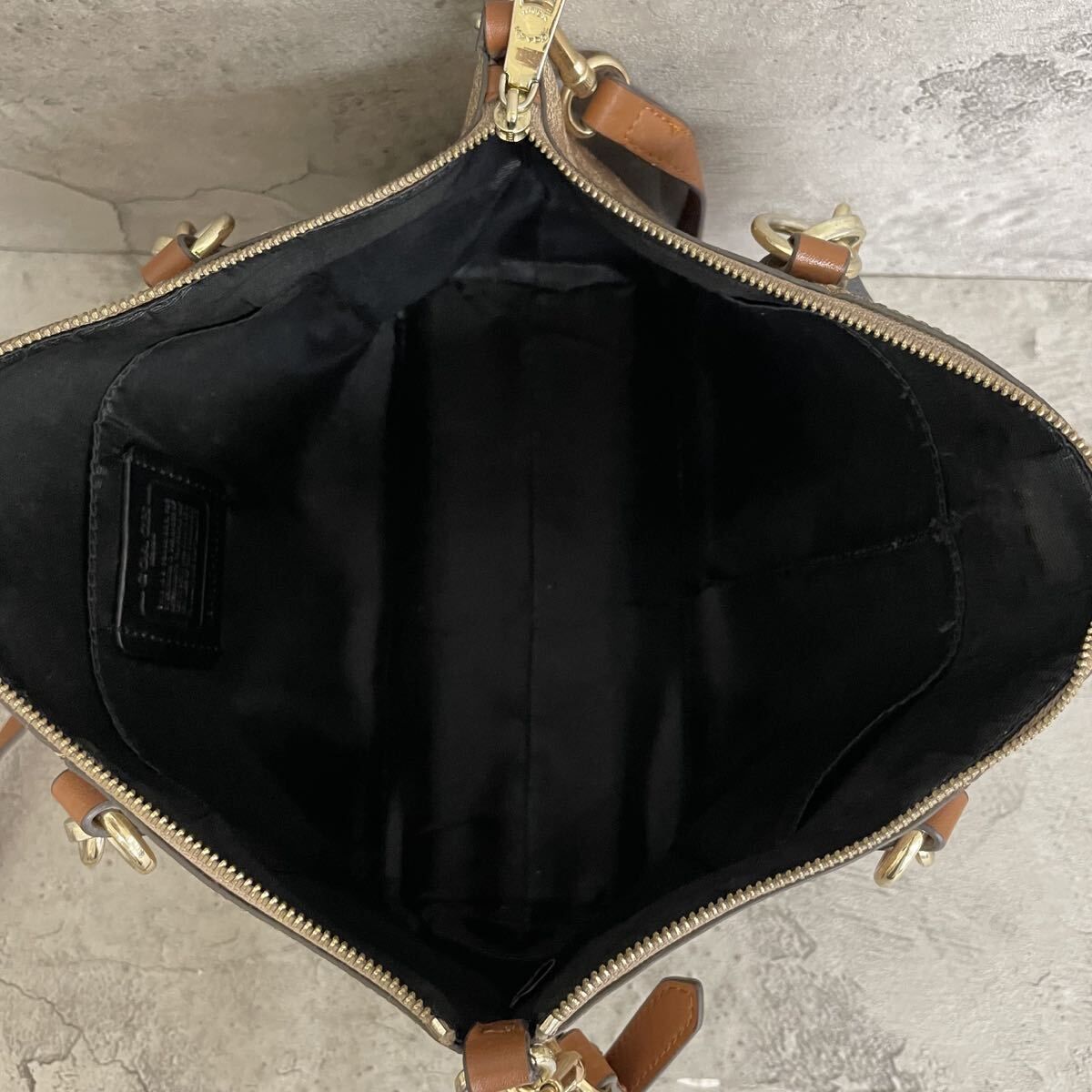 美品 COACH コーチ 2way ショルダーバッグ シグネチャー PVC レザー 茶 