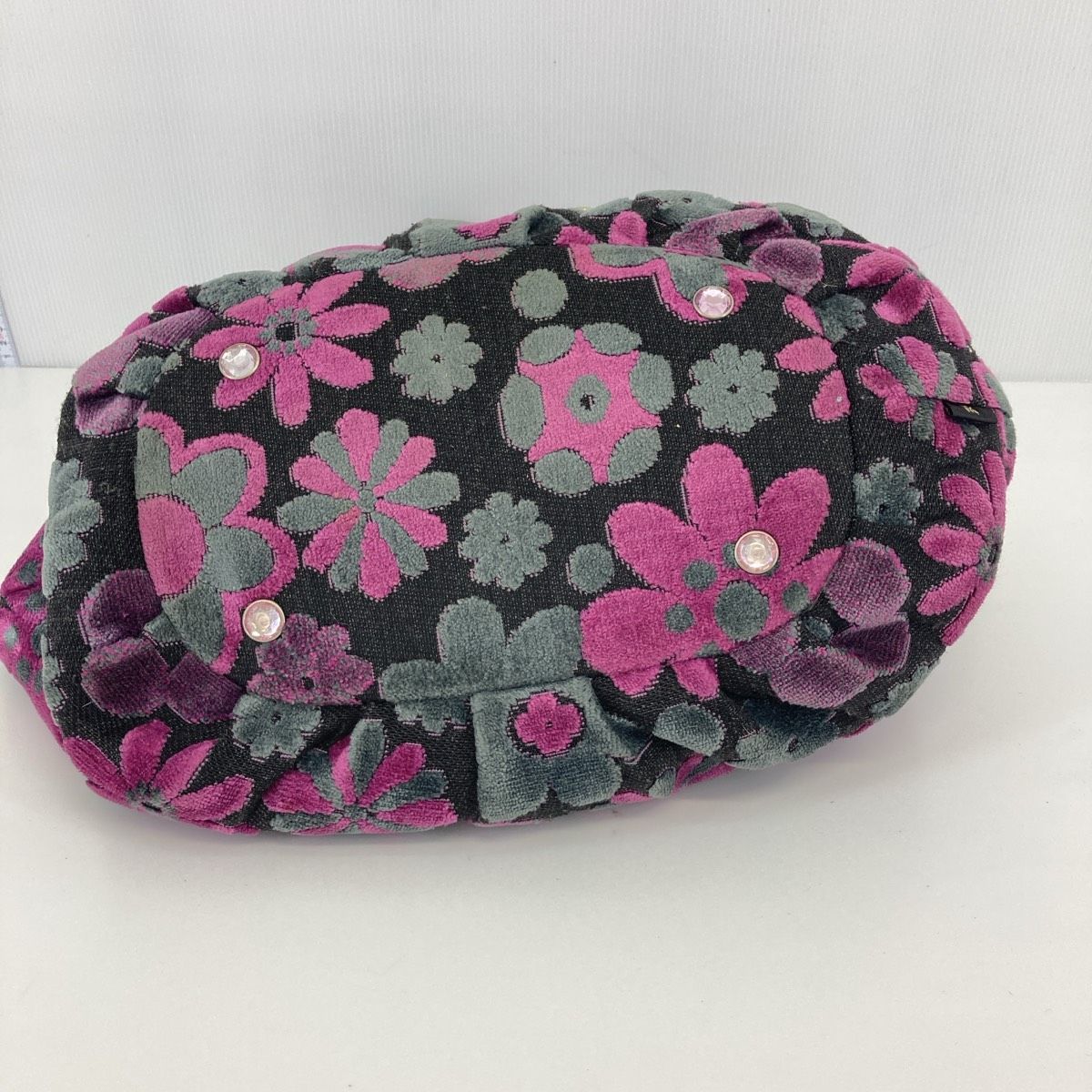 Think Bee! 花柄クッション 新品、未開封 美品 Think Bee!/シンクビー ハンドバッグ/トートバッグ 2点セット 花
