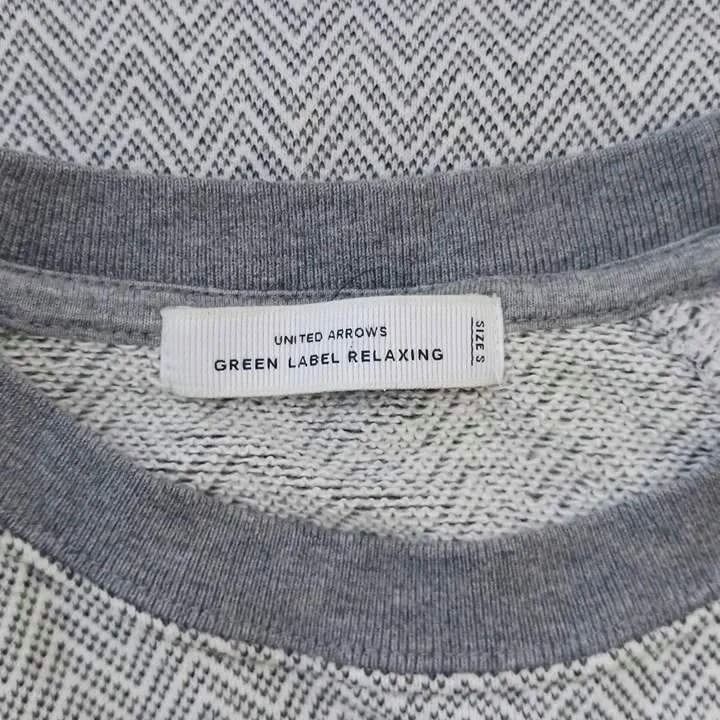 https://assets.mercari-shops-static.com/-/large/plain/2JXbU4RAVedqyEaJDWQryo.jpg@jpg