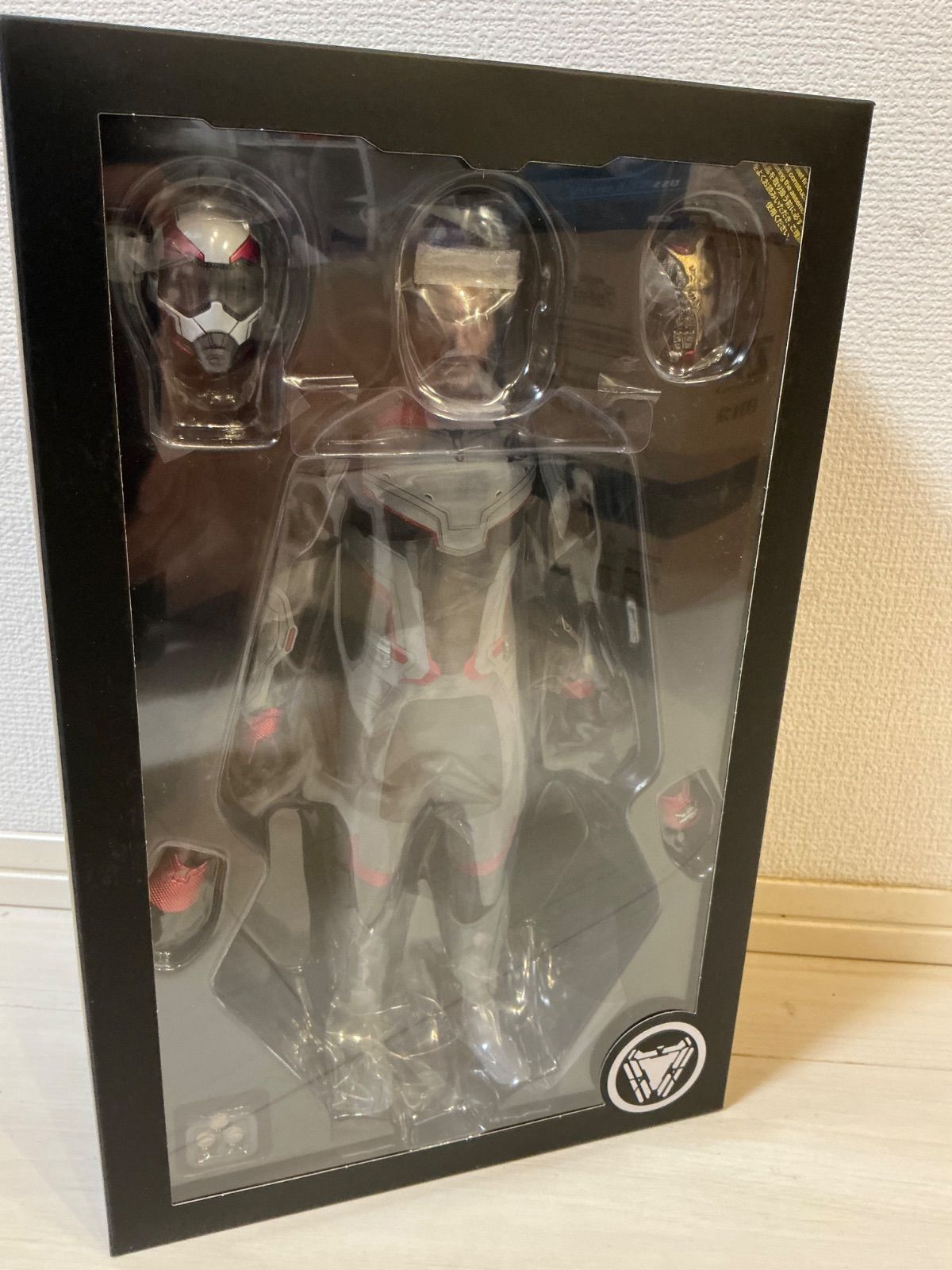 B 新品 ホットトイズ トニー・スターク チームスーツ MMS537 エンド