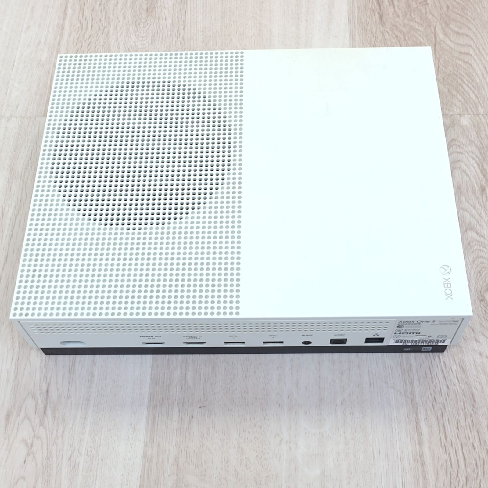 Microsoft Xbox One S 500GB 本体 (Model 1681) 訳あり 黄ばみ有