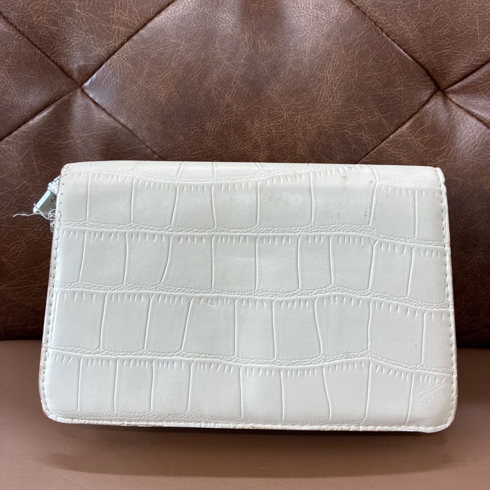 https://assets.mercari-shops-static.com/-/large/plain/2JXd6qpRUVXJ4KUPi5Z42S.jpg@jpg