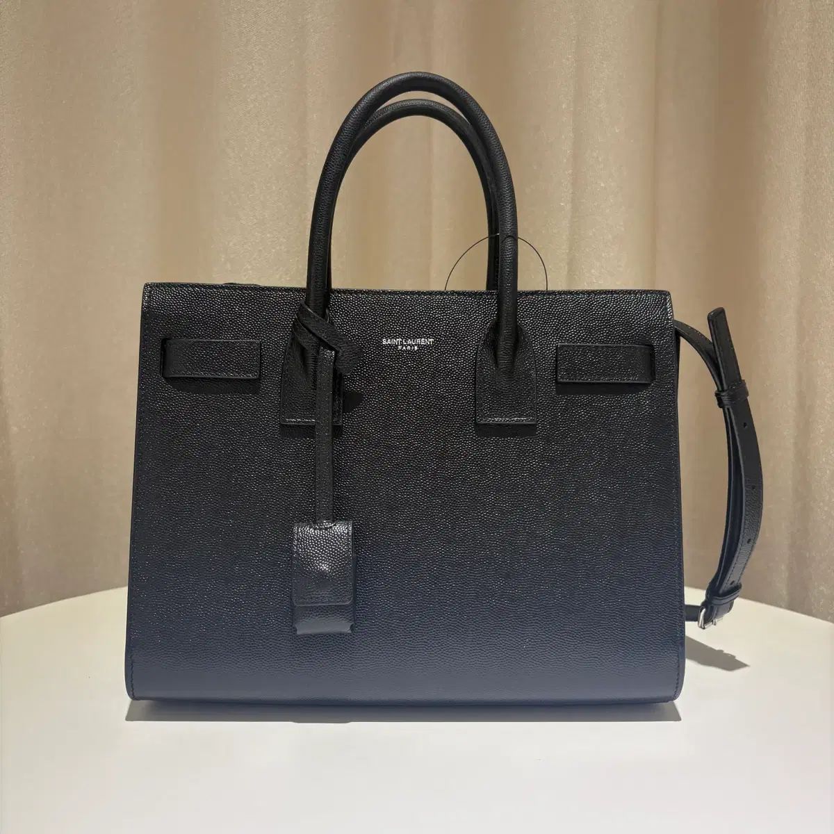 YVES SAINT LAURENT イヴ・サンローラン 삭 드 주르 バッグ