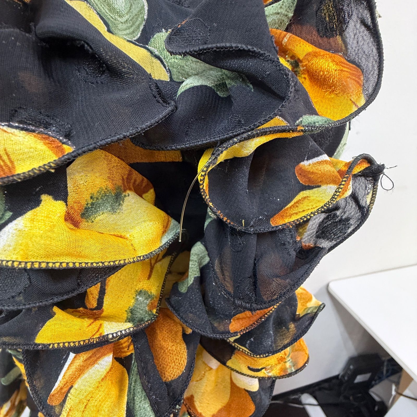 prima boutique】フラメンコ衣装 ツーピース セットアップ 黒 黄色 花