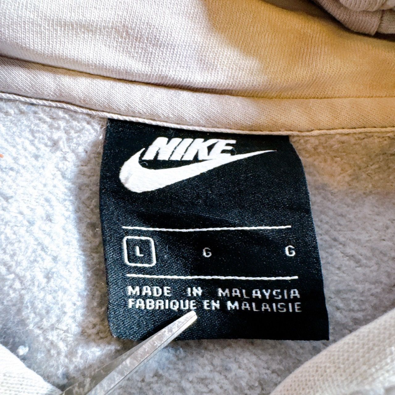 https://assets.mercari-shops-static.com/-/large/plain/2JXdQvwJBRF4FQ3NusDotc.jpg@jpg