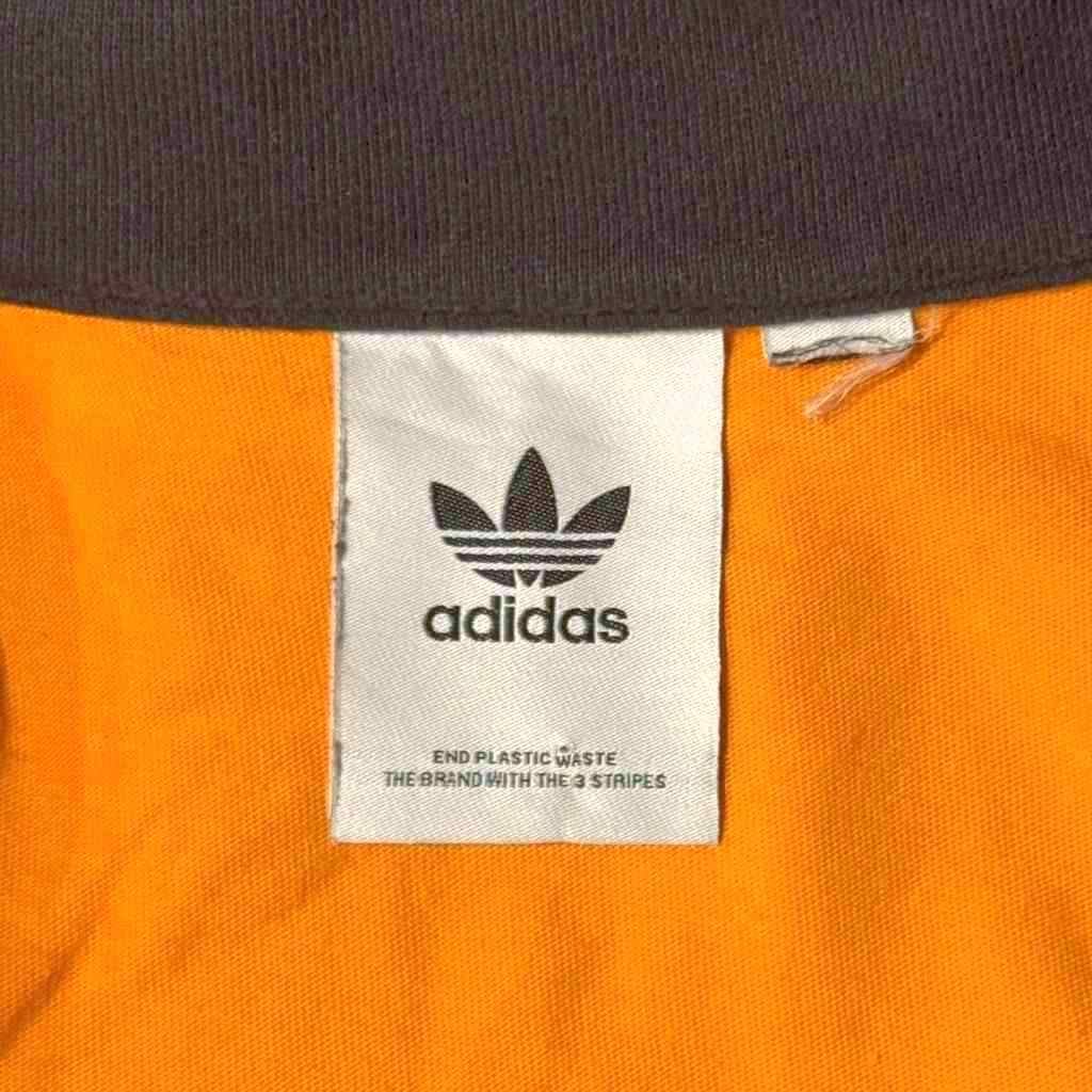 https://assets.mercari-shops-static.com/-/large/plain/2JXeMvy9xv6JtjqBVQTcPh.jpg@jpg