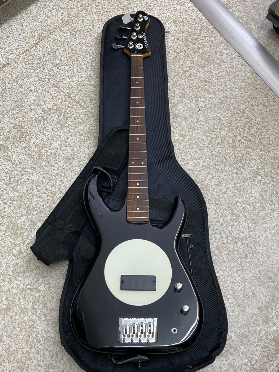 Fleabass Model 32 Flea監修ベース - メルカリ