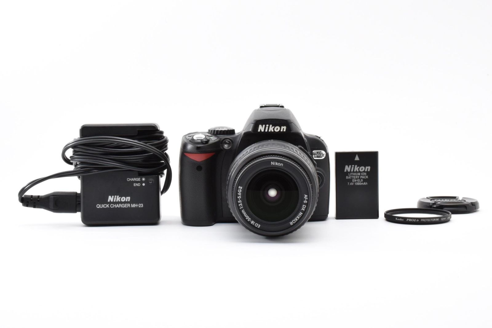 現状品 Nikon ニコン D40x / AF-S NIKKOR 18-55mm 3.5-5.6 G II ED DX レンズキット デジタル一眼カメラ シャッター数8804枚と少ない #4672-1