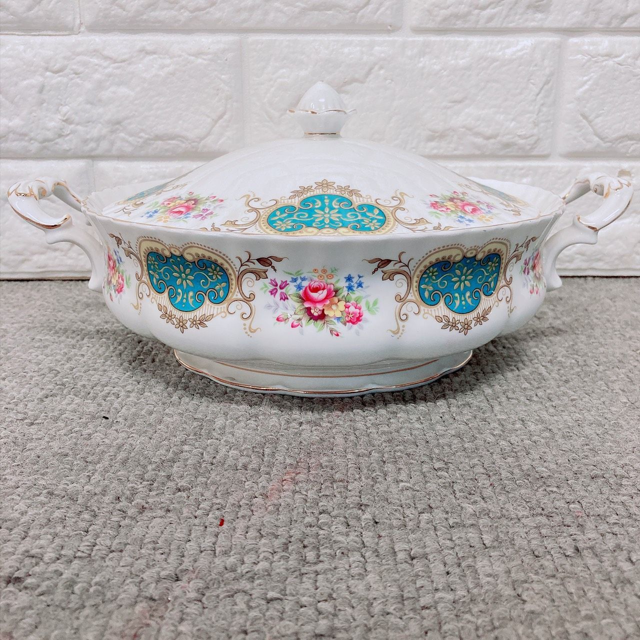 未使用 ROYAL ALBERT ロイヤルアルバート BERKELEY バークレー 花柄 蓋