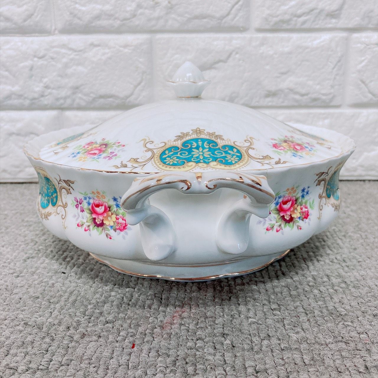 未使用 ROYAL ALBERT ロイヤルアルバート BERKELEY バークレー 花柄 蓋