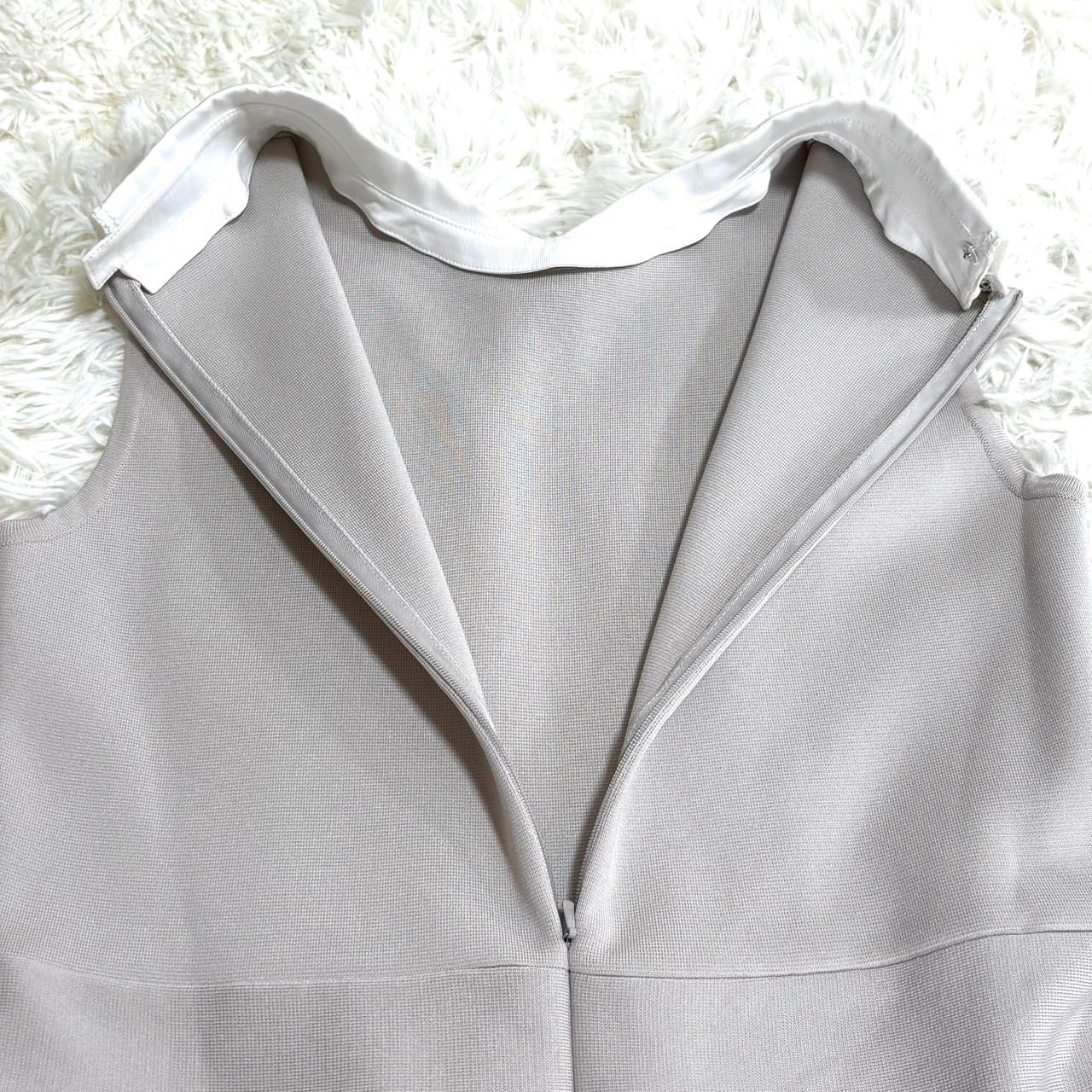 新品同様】FOXEY フォクシー Dress Aria 白 襟ノースリーブドレス